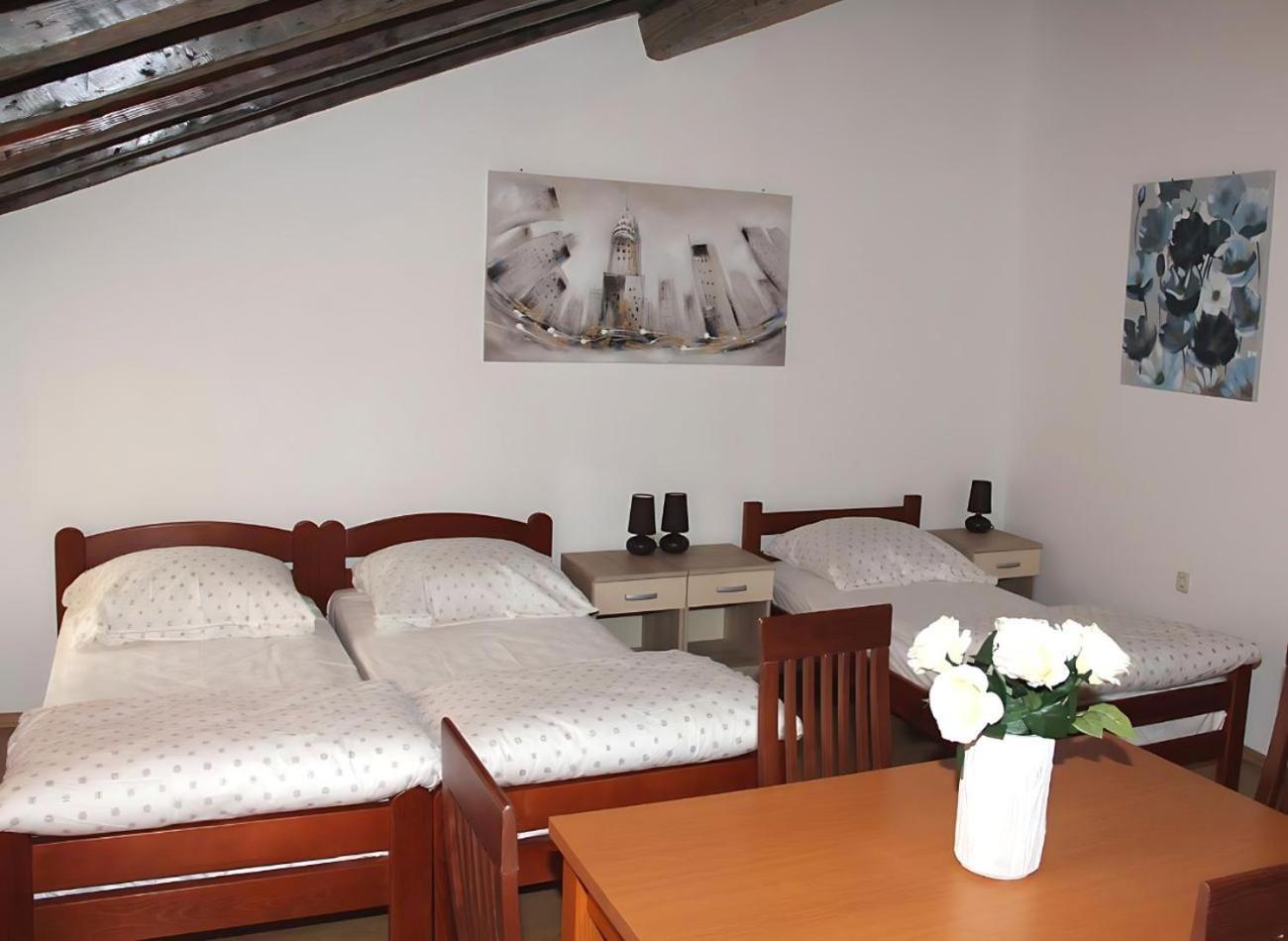 Sunny Rooms And Suites 시베니크 외부 사진