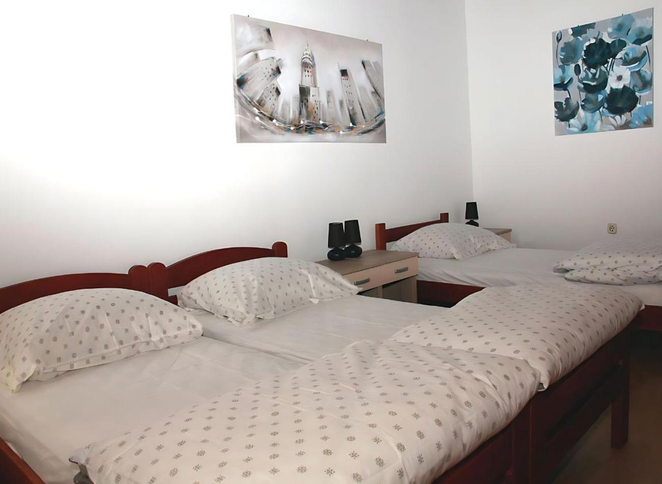 Sunny Rooms And Suites 시베니크 외부 사진
