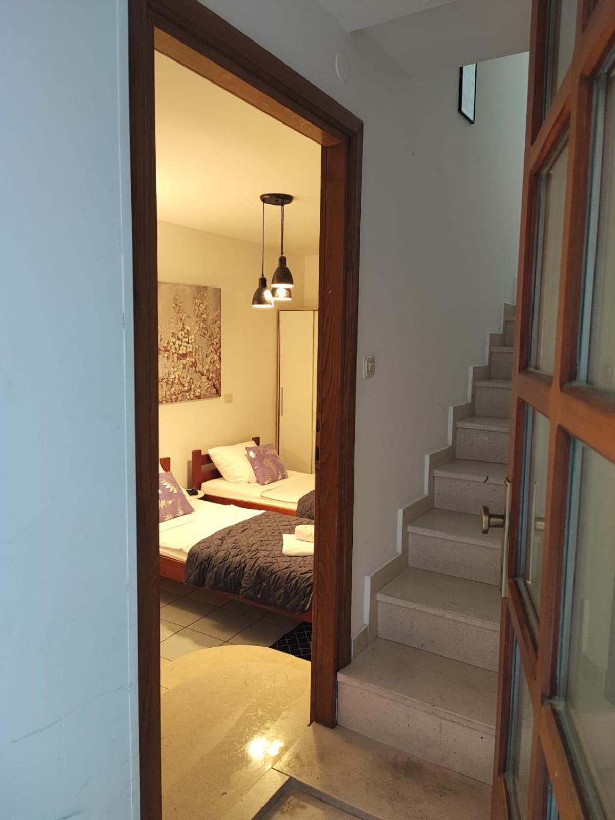 Sunny Rooms And Suites 시베니크 외부 사진